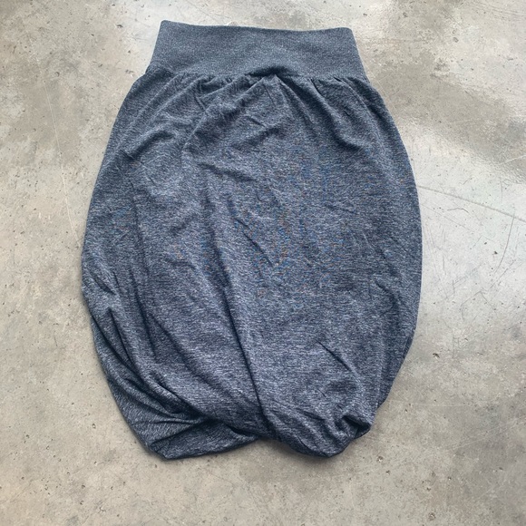 Lululemon boulevard bliss skirt - true navy - Picture 6 of 7